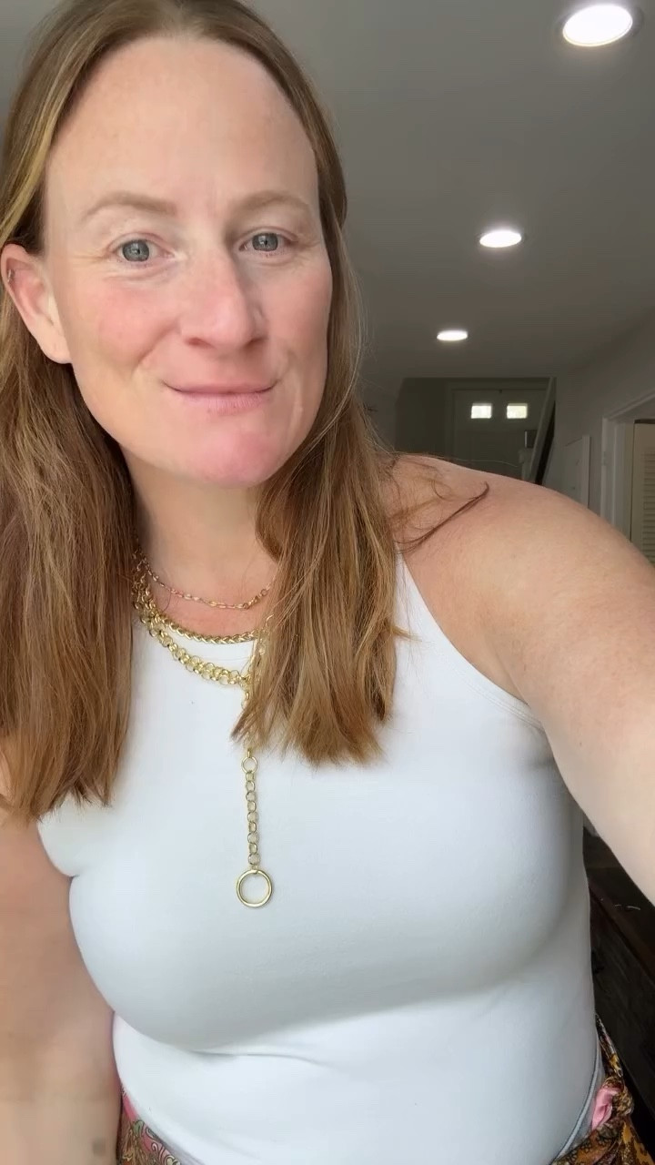 Can I Pull It Off? Episode 2. Scarves as Belts. 

I have a couple other ideas but ran out of time since I’m technically working from home. Hey I was on my break! 

But what do we think of the scarf trend? I feel like it gives a little something extra to an easy outfit. It’s fun & different. #scarves #canipullitoff #momtrends #momoutfits #springstyle