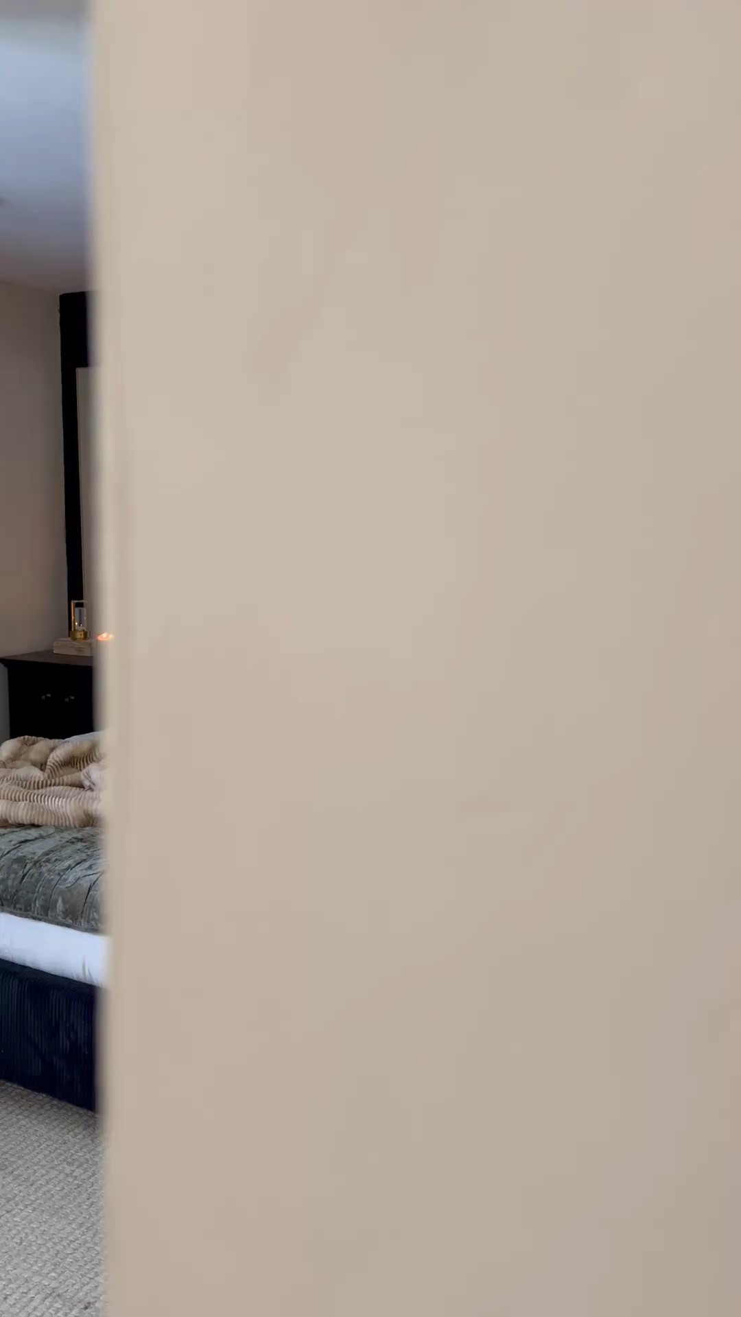 Luxe look for less… Wayfair edition! bedroom decor | upholstery platform bed | wall art 

#wayfair #wayfairhome


#LTKHome #LTKFindsUnder100 #LTKSaleAlert