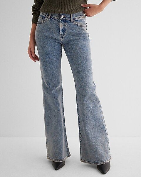 Mid Rise Pink Tint '70s Flare Jeans | Express