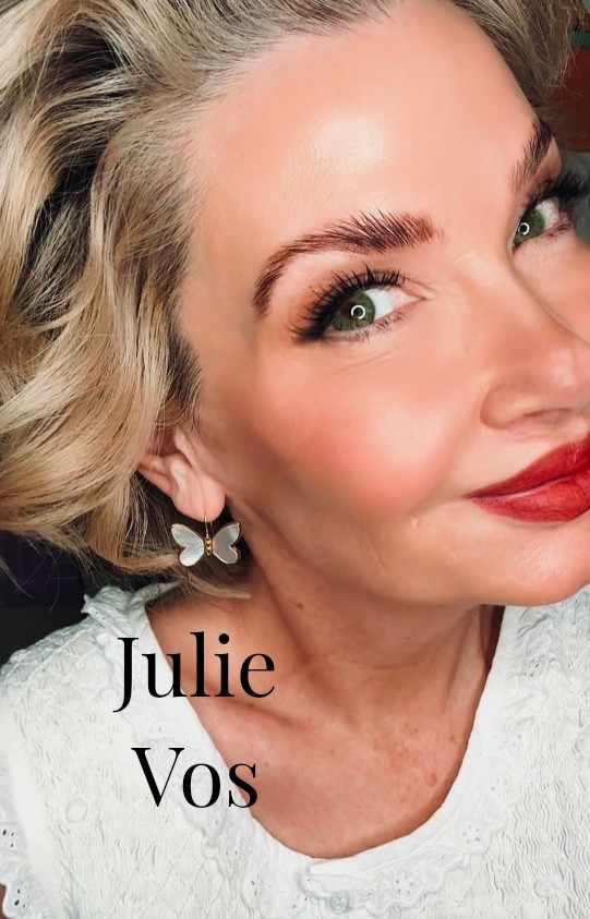 These Julie Vos butterfly earrings are just plain pretty. Light as air, feminine, and they frame the face in that quiet, effortless way. They’re not loud, they’re not trying to steal the show, they just float there and do their job. Perfect with a simple blouse, a dressy tee, or when you want something delicate but not boring.

#LTKootd #LTKgrwm #LTKdayinmylife