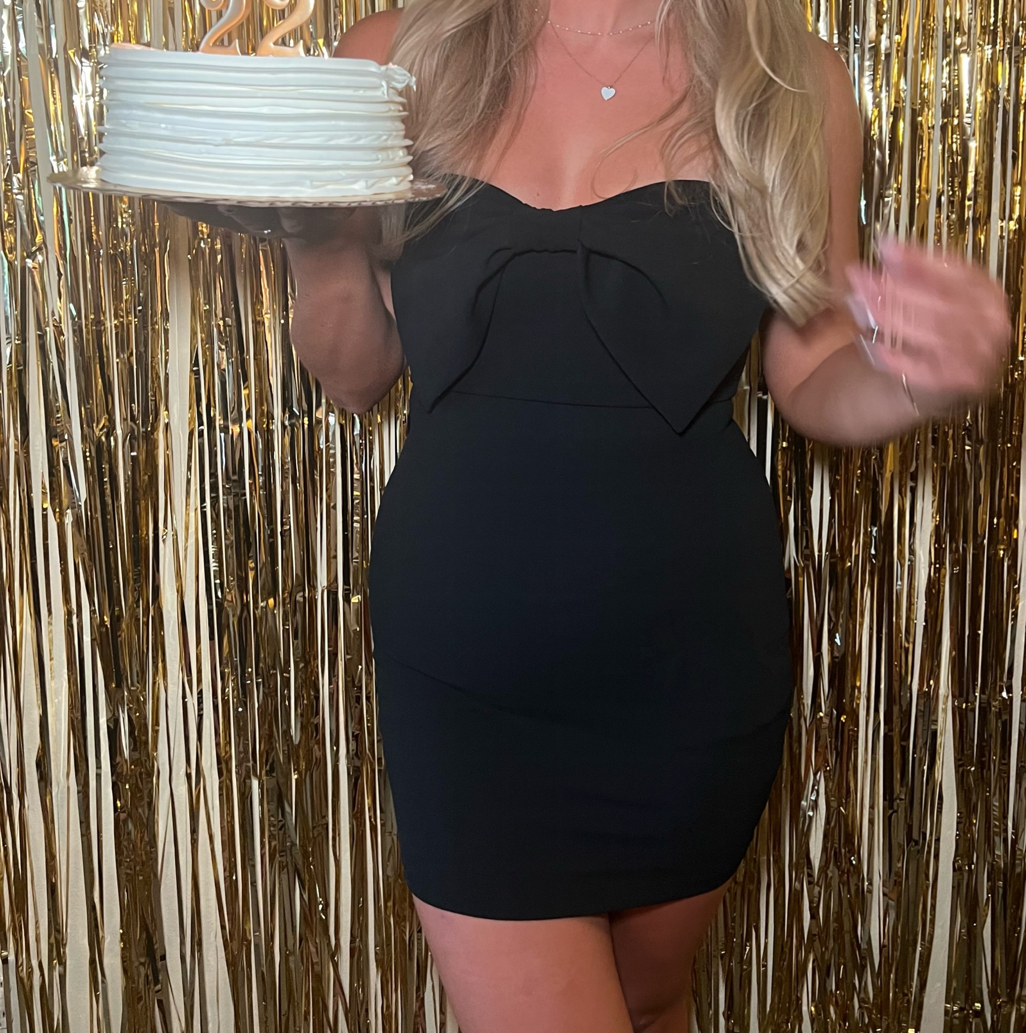 Black Bow Mini Dress

#LTKFind #LTKfit #LTKGiftGuide