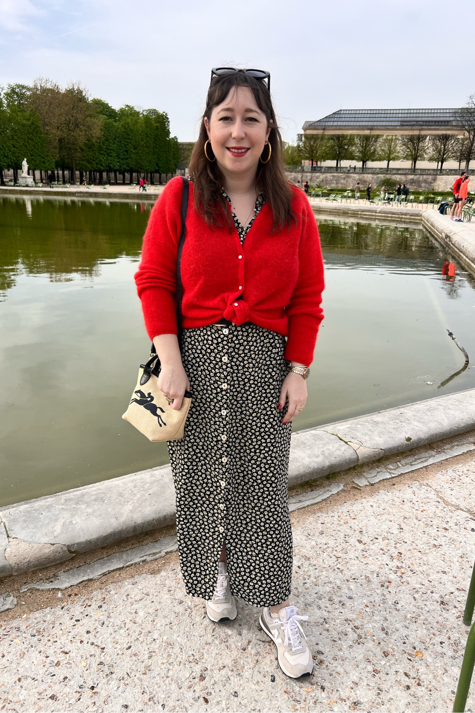 My outfit for one *glorious* day in Paris. Booking a day trip from Lille was definitely the right decision 😌👌🏻
#sezane #rouje #longchamp