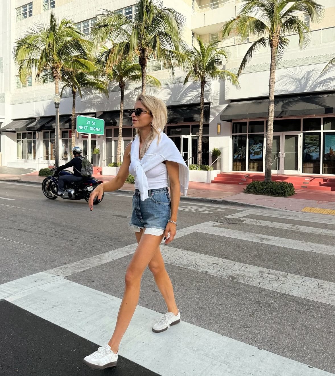 Shoe contact

#LTKstyletip #LTKeurope #LTKtravel