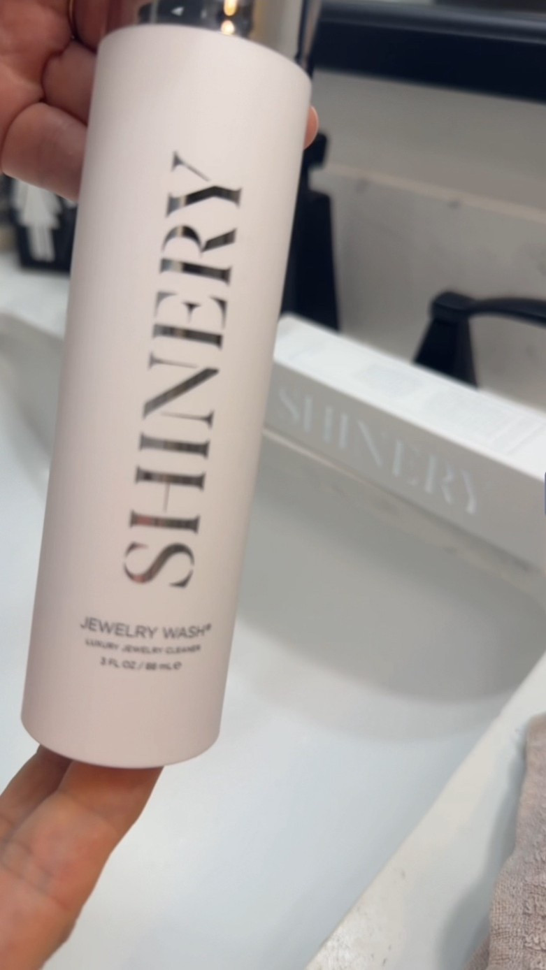 Shinery Jewelry Wash! Wash rinse and shine!! 