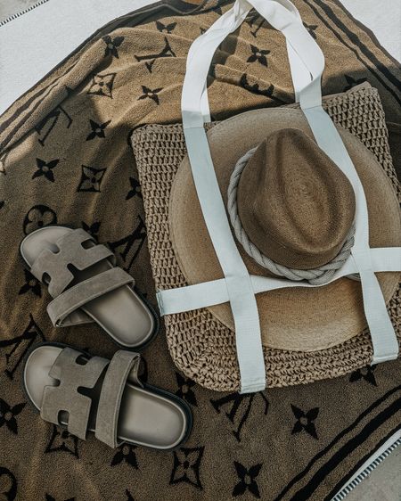 Summer must haves - love this beach tote that holds your big hats! Code MAGEN20