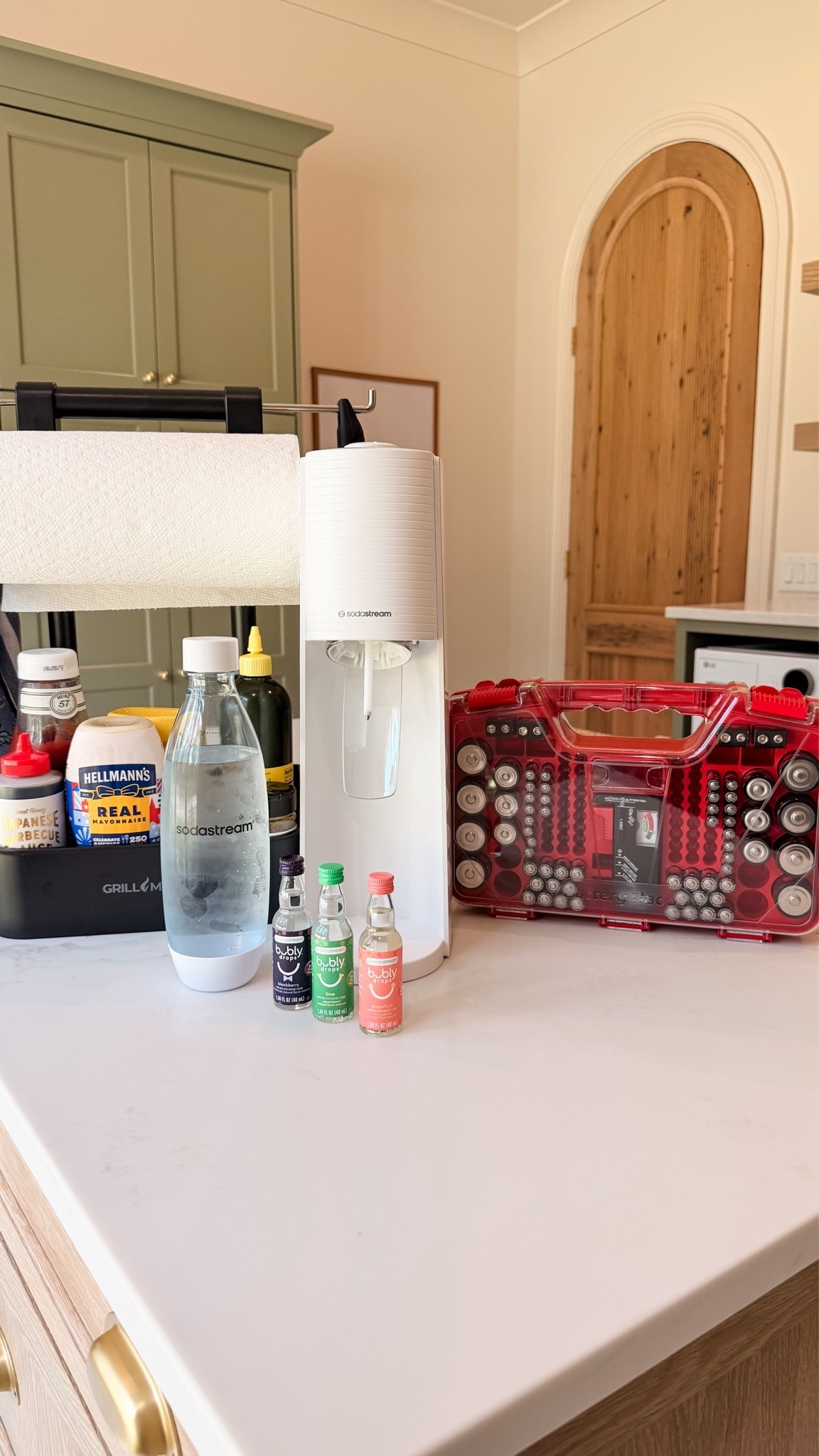 🏡 Found some seriously useful home essentials at my local Ace Hardware! From the SodaStream sparkling water maker and Bubly flavor drops to a must-have BBQ Cassy, and lastly the Battery Daddy, these are the everyday products that make your kitchen and home run a little smoother. These Ace Hardware finds are worth adding to your list. @acehardware #ad #mylocalace #acehardware

#LTKSeasonal #LTKHome