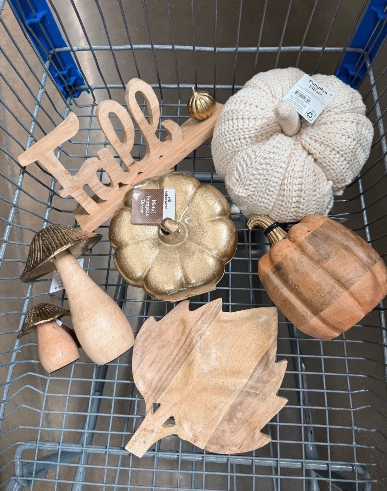 Walmart has the cutest fall decorations

#LTKSeasonal #LTKHome
