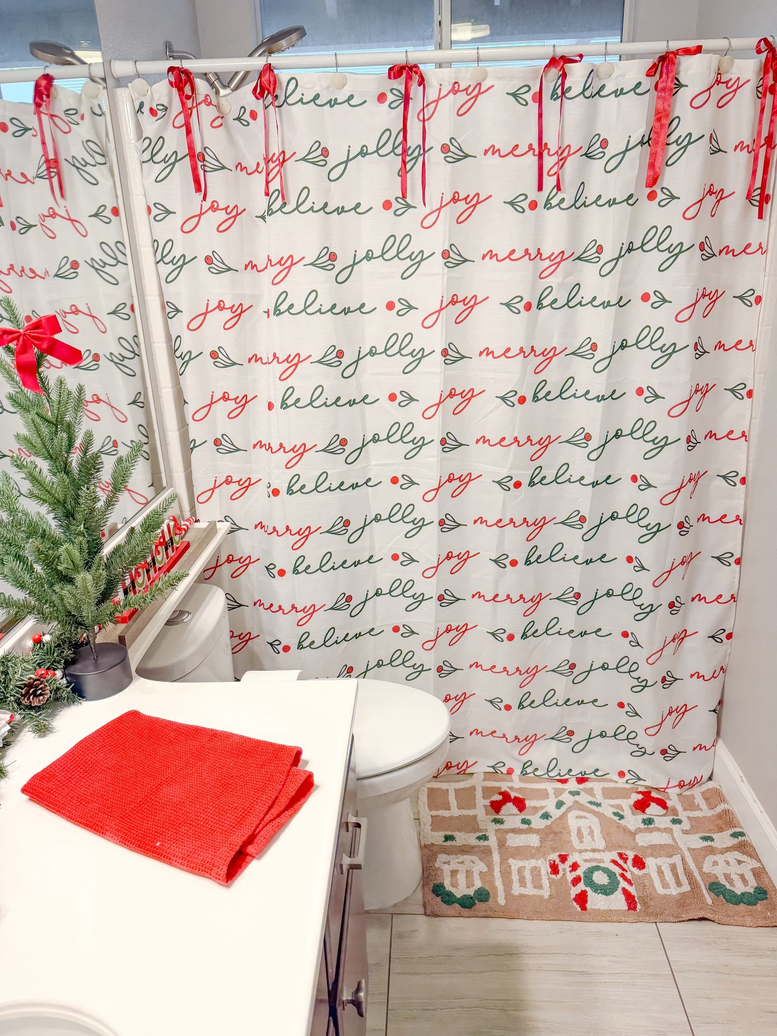 Christmas decor in the kids bathroom makes my heart happy ♥️🎄


#LTKHome #LTKHoliday #LTKKids