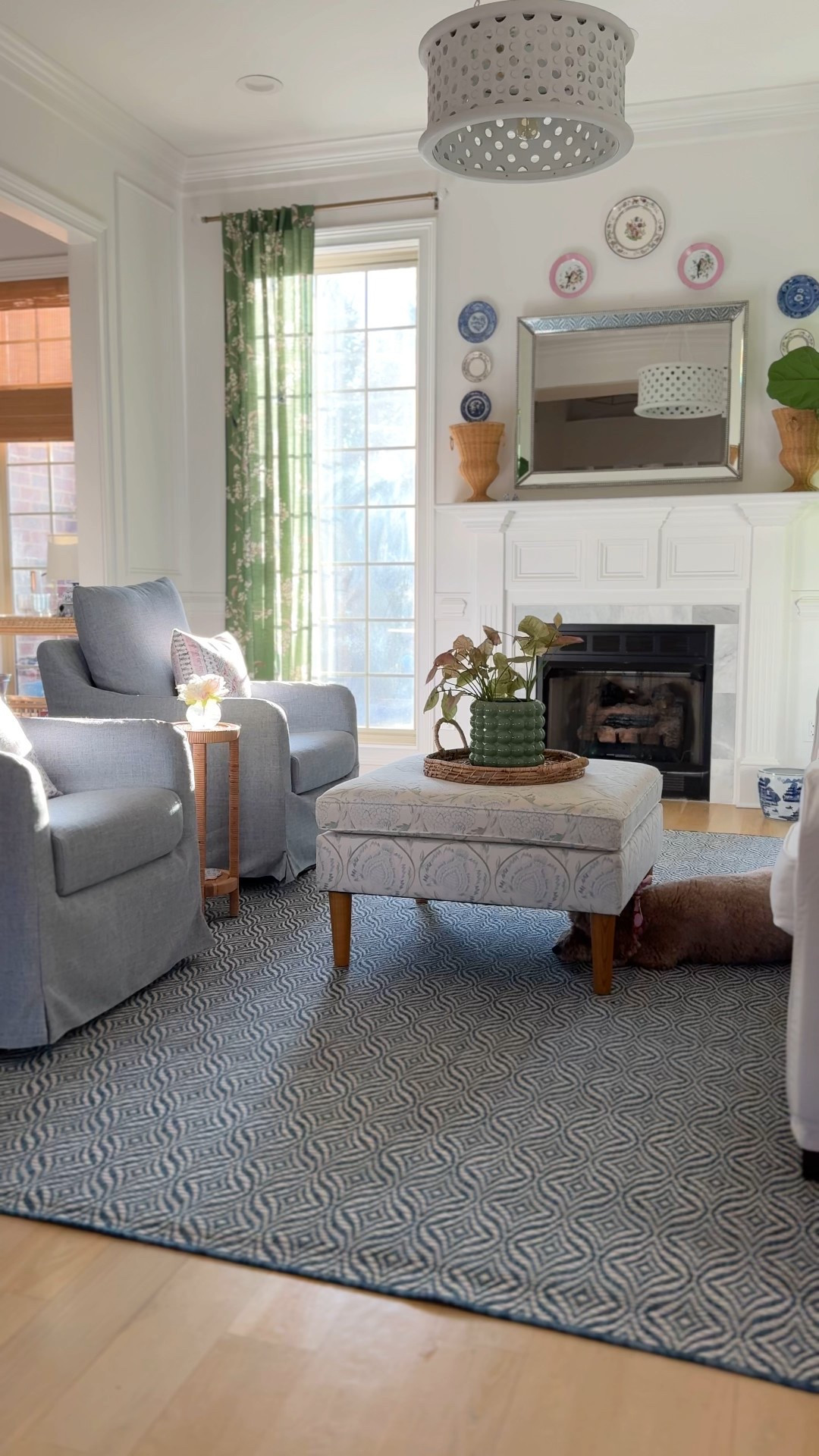 The best designer inspired sitting chairs for your living room! Don’t splurge until you see these casual coastal beauties!! #wayfair #birchlane 