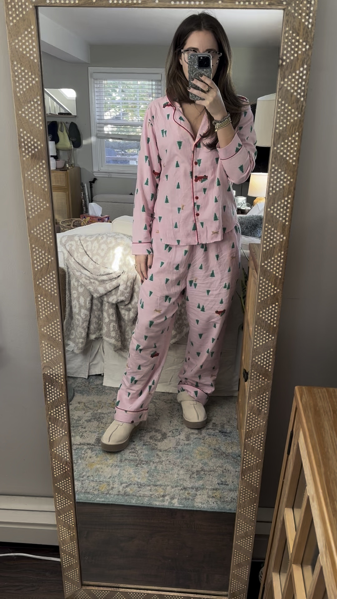 The best $25 pajama set!!!! I sized up to M but should’ve stuck with my true size 
Slippers are tts 

#LTKFindsUnder50 #LTKFindsUnder100 #LTKHoliday