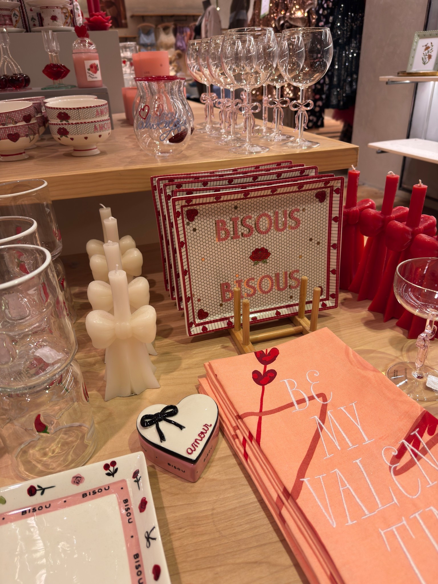 The sweetest Valentine’s Day finds 🩷❤️ 

#LTKValentine #LTKHome #LTKSeasonal