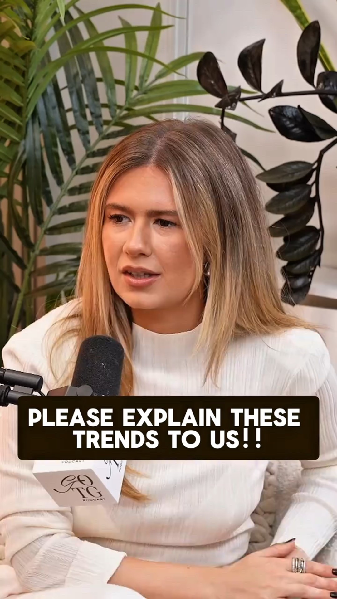 wow feeling old… please explain this to us

#LTKSeasonal #LTKStyleTip