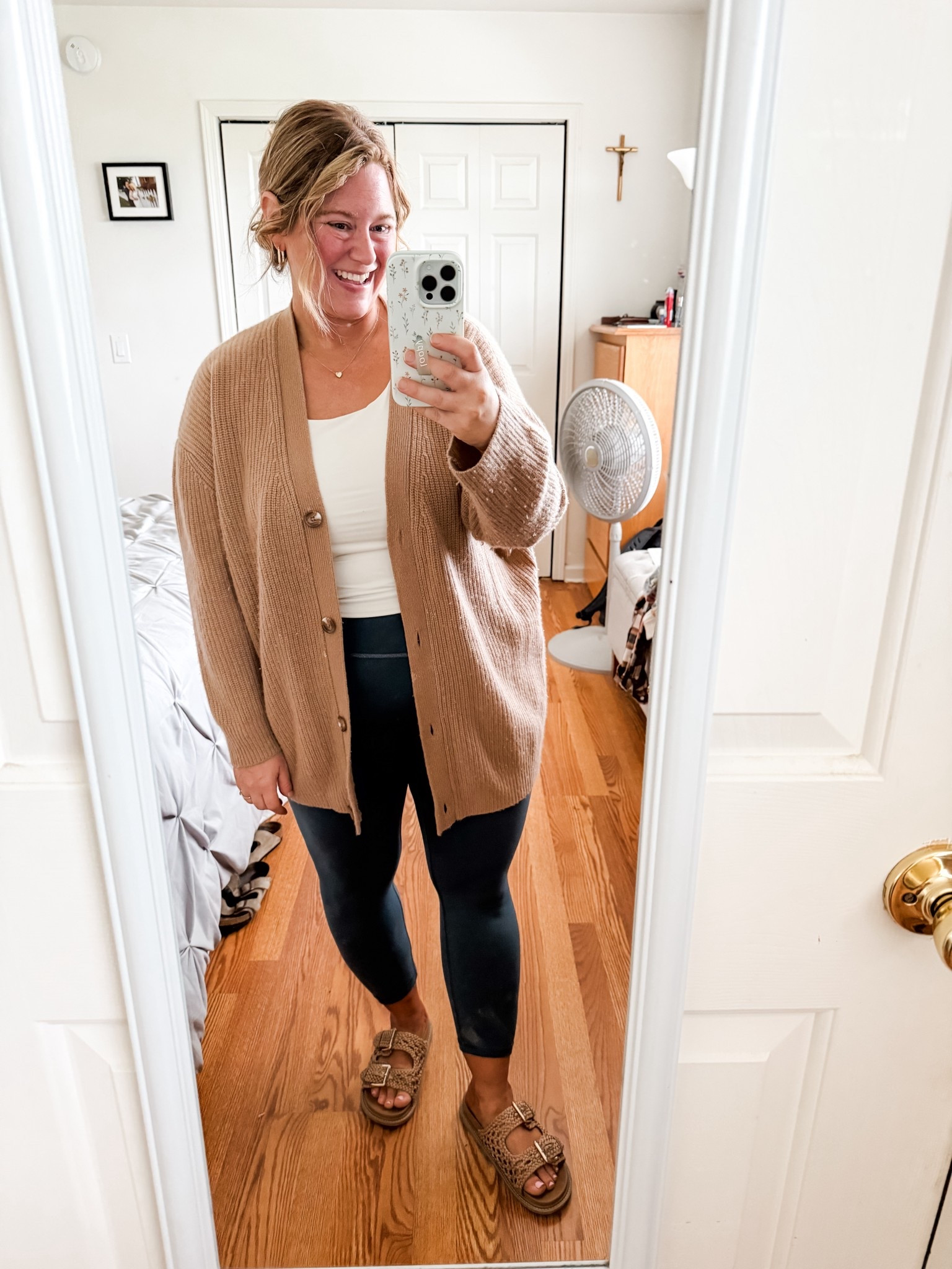 Cozy outfit for an early Fall day! Wearing a large in my cardigan and tank and an XL in my leggings  

#LTKMidsize #LTKPetite #LTKSeasonal