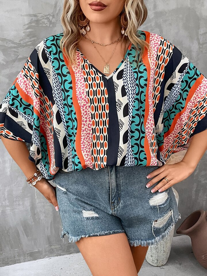 SHEIN LUNE Plus Geo Print Batwing Sleeve Blouse | SHEIN