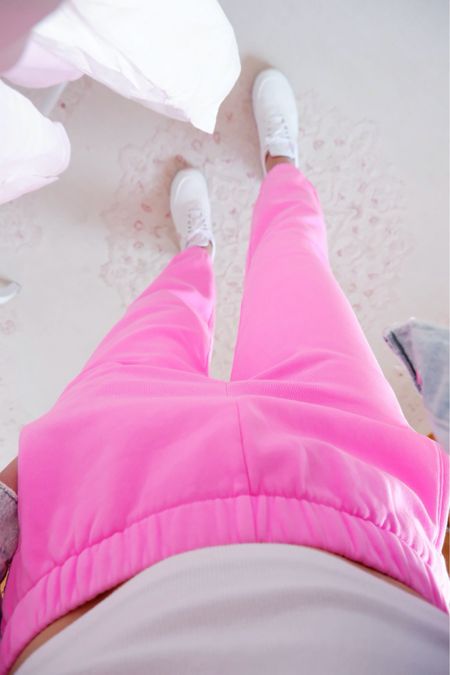 Pink sweatpants 


#LTKstyletip #LTKSeasonal #LTKfindsunder50