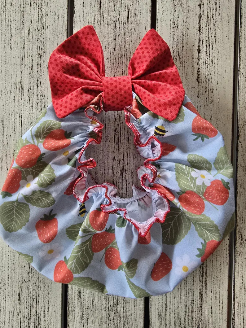 Strawberry Bow Dog Snood: Long Ear Protection, Cavalier King Charles Spaniel - Etsy | Etsy (Global)