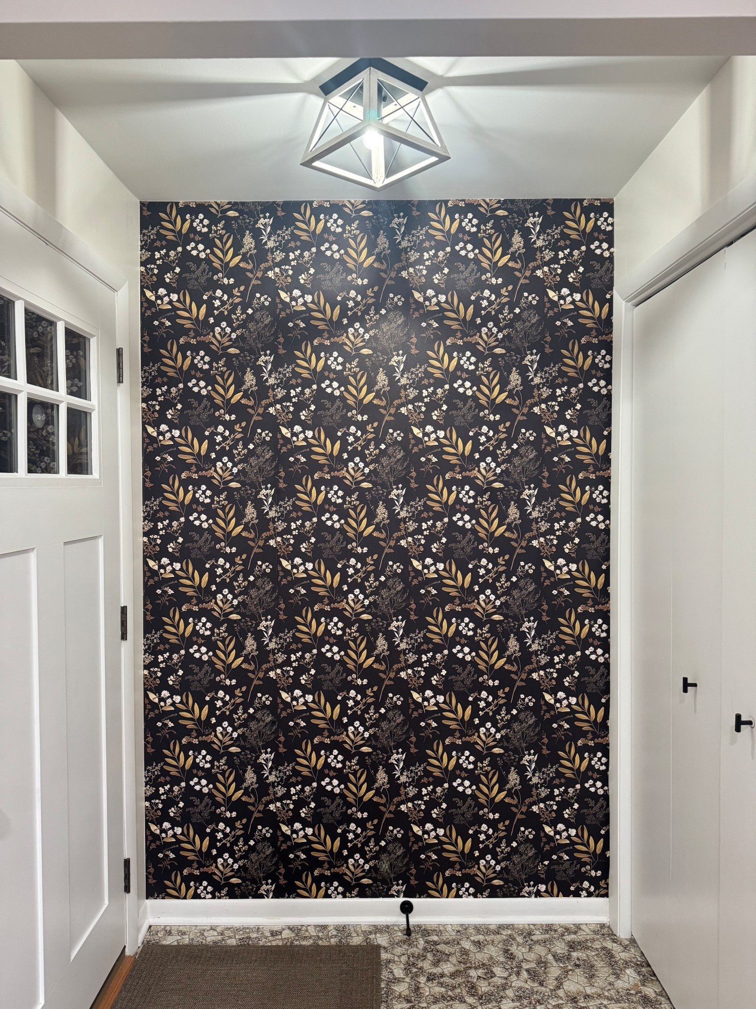 Wallpapered this wall for $40 👏🏻👏🏻

#LTKHome #LTKFindsUnder50 #LTKFamily