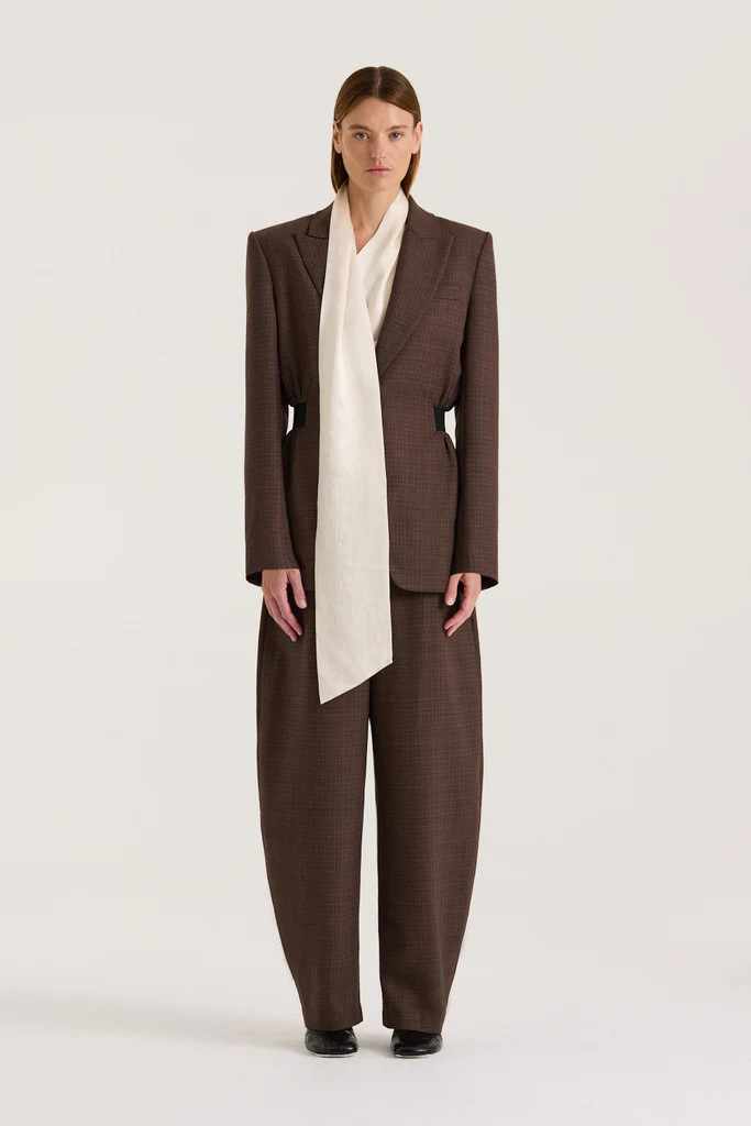 Sadie Blazer | Henne