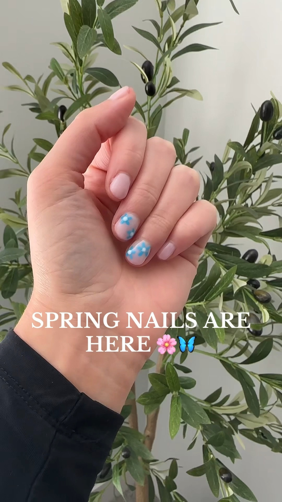 Another at-home nail design that I’m obsessed with! 

#LTKSeasonal #LTKWatchNow #LTKBeauty