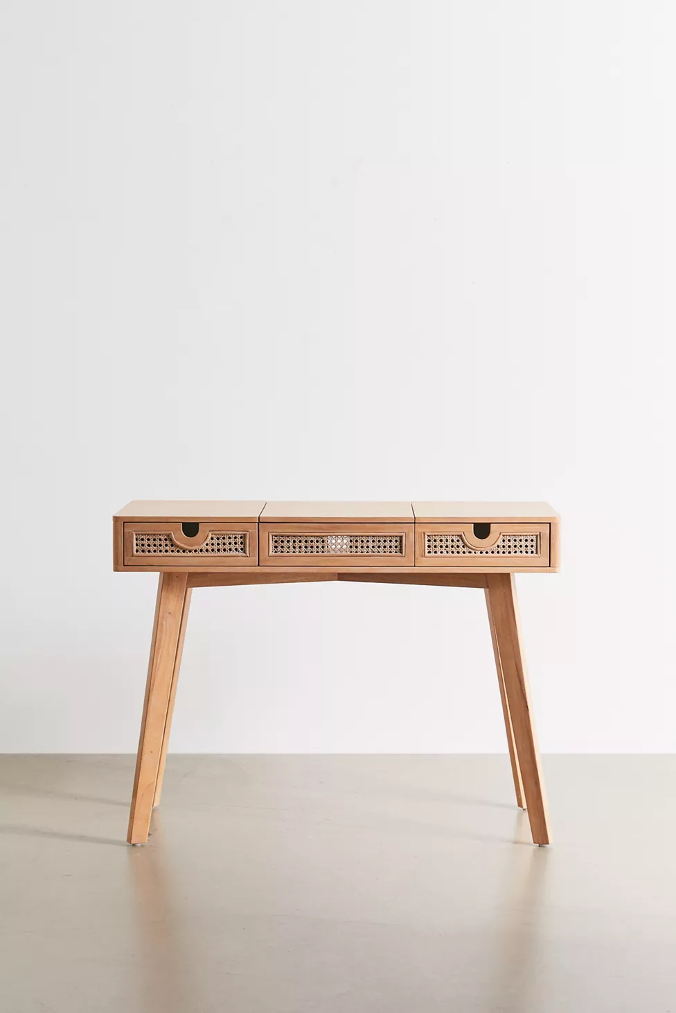 Marte Vanity | Urban Outfitters (US and RoW)