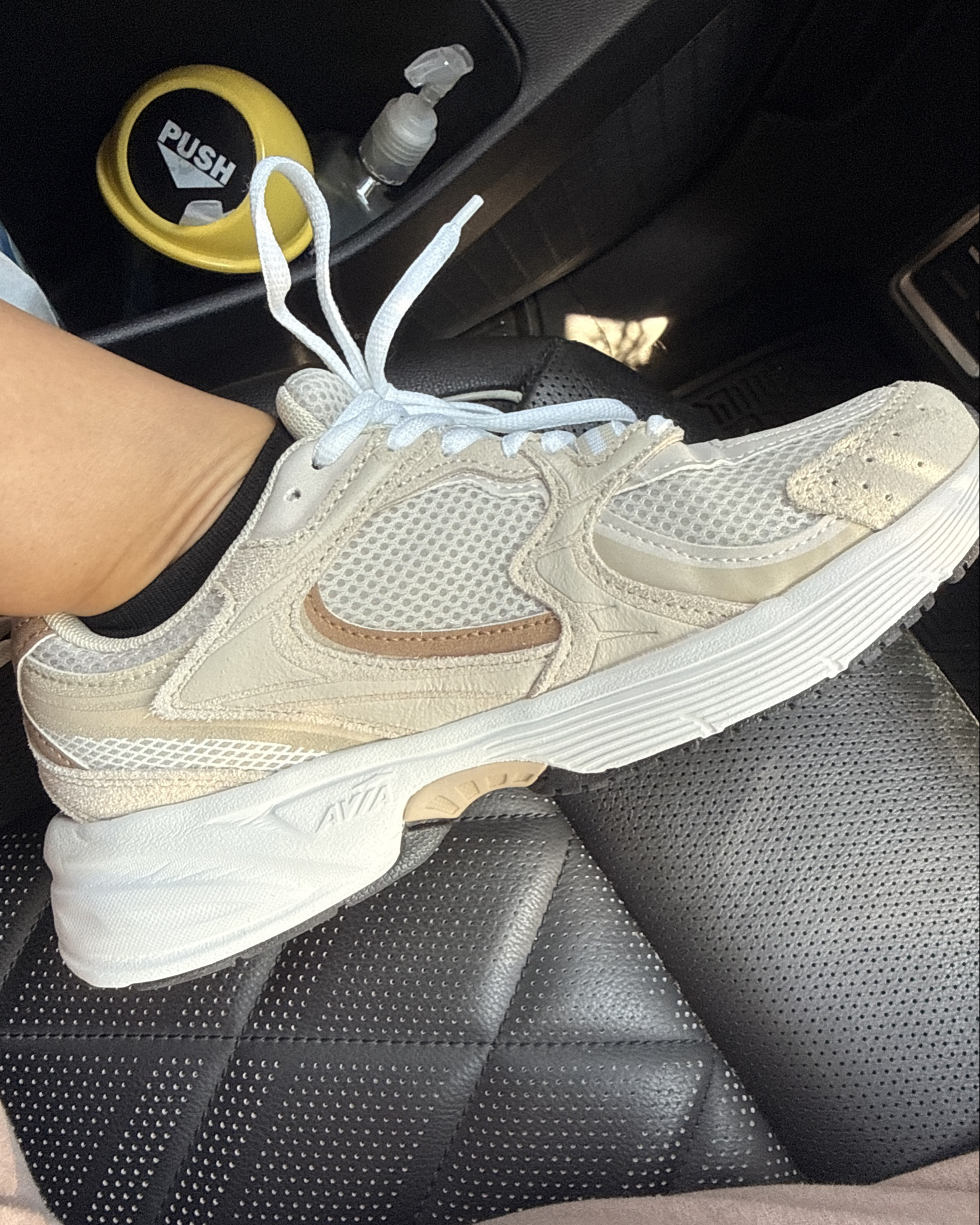 Adds multiple colors to cart. The comfiest sneakers I’ve purchased!


#LTKootd #LTKSaleAlert #LTKActive