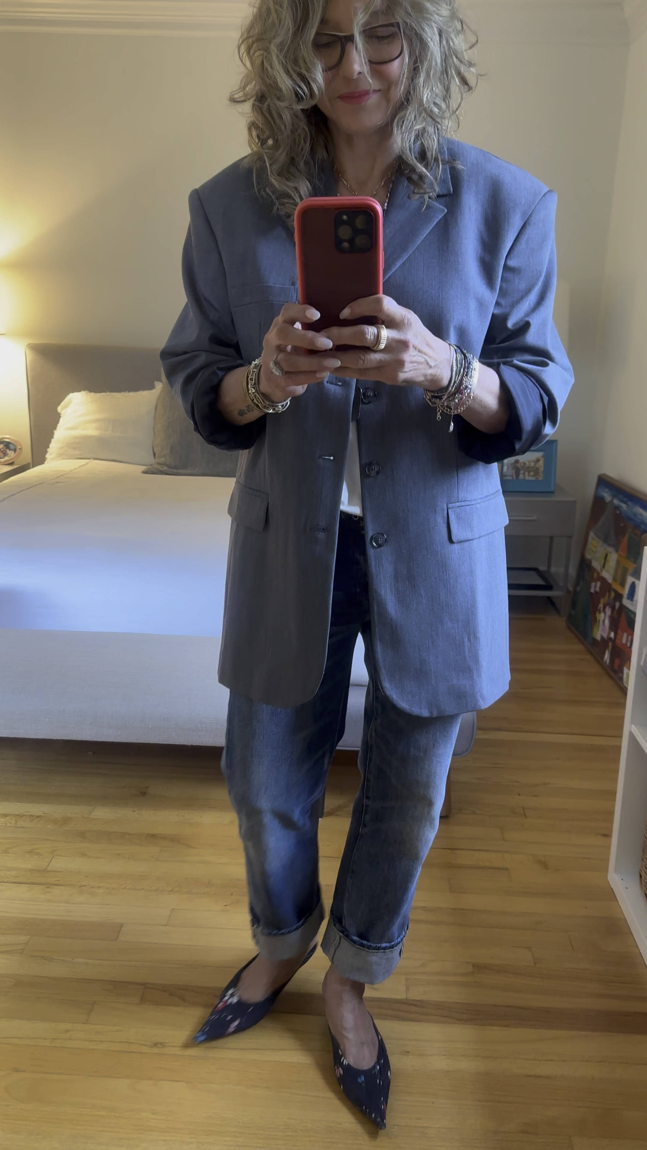 This is my signature look: a blazer and jeans 😎 Wearing an oversized blazer and my favorite R13 jeans with a charmeuse camisole, kitten heel slides and my mother’s hand drawn heart necklace that I wear every day ♥️ #EnjoyYourClothes

#grwmoutfit #westportct #boutiqueowner #shopsmall #curatedstyle #WeMakeGettingDressedFun