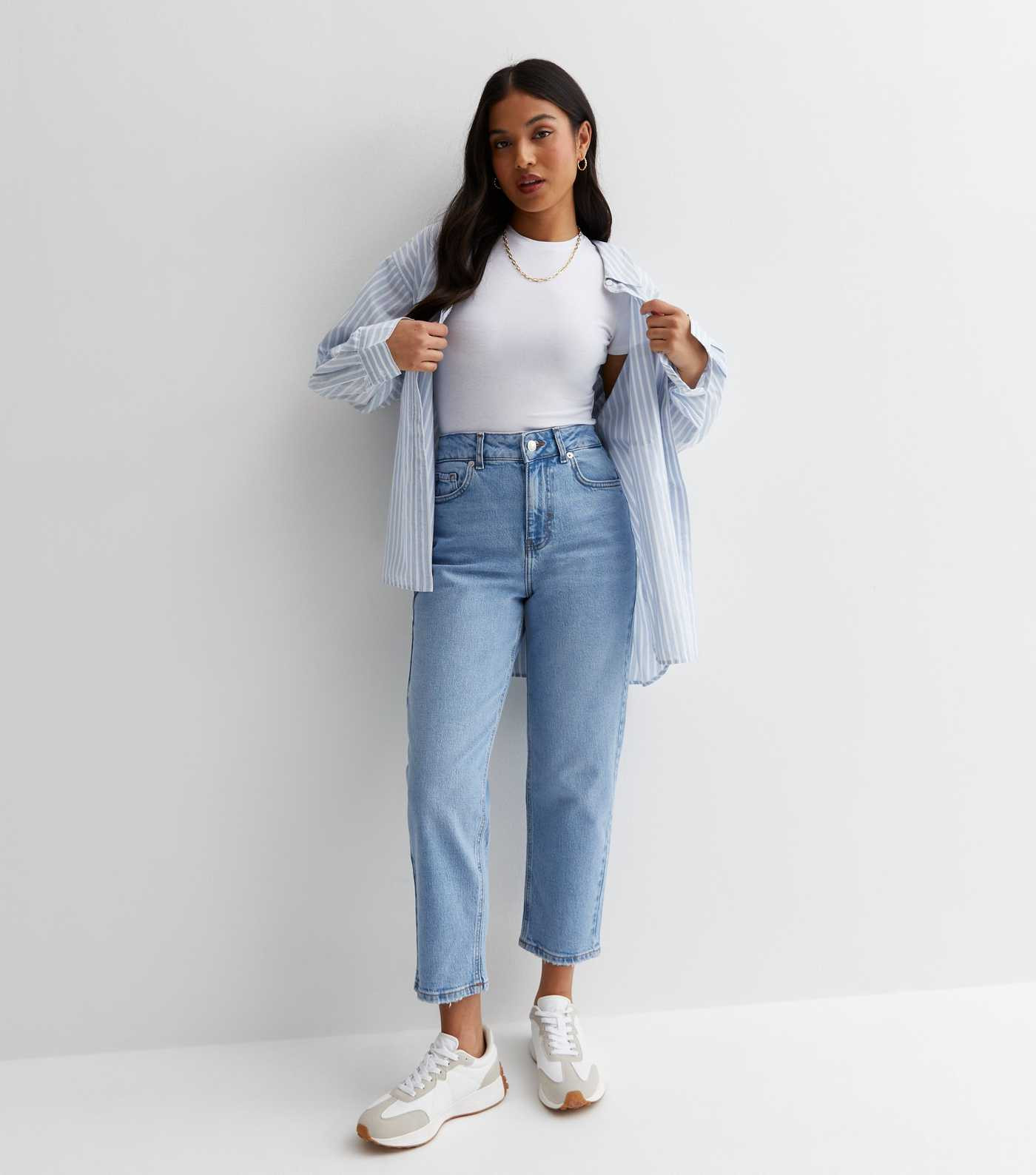 Petite Blue Waist Enhance Tori Mom Jeans | New Look | New Look (UK)