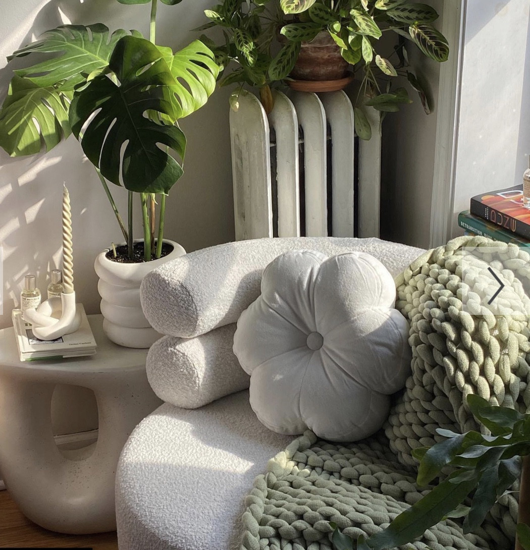 Just darling accent pillows! 🌸
Comes in 4 colors! 🙌🏻

#LTKhome #LTKkids