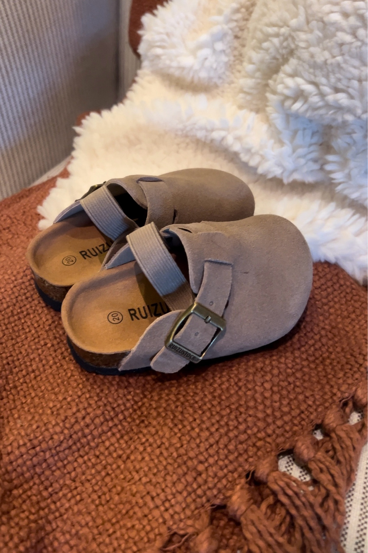 baby / toddler birks!! the perfect baby + toddler shoes for fall!!

baby birks
baby birkenstocks
baby style
baby shoes
toddler birks
toddle birkenstocks
toddler style
toddler shoes


#LTKFamily #LTKBaby #LTKKids