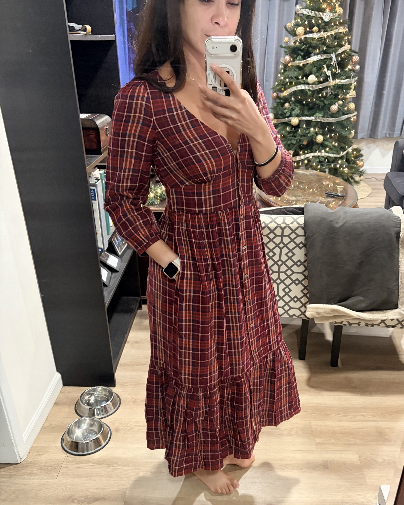 55% OFF and it has pockets?! Say less.
The Marine Layer Maeve Midi Dress is soft, warm, insanely flattering, and basically the easiest throw-on-and-look-cute piece to live in all winter.
Layer it, dress it up, wear it on repeat.  I have it in multiple colors & styles cuz I love it so much! Full price + all sizes available right now at Nordy’s BUT ALSO  ON 55% OFF  SALE at ML.  I’m linking my exact dress in both places plus the some other colors and styles including the maxi version —-which btw is pocketless (I have both styles and love both). Snag it in your favorite style & colors before it sells out 🤍
.
.
.
marine layer maeve midi dress, marine layer sale, winter midi dress, cozy chic outfit, soft knit dress, elevated casual style, quiet luxury fashion, winter wardrobe staple, neutral midi dress, la winter style

#LTKSeasonal #LTKSaleAlert #LTKGiftGuide