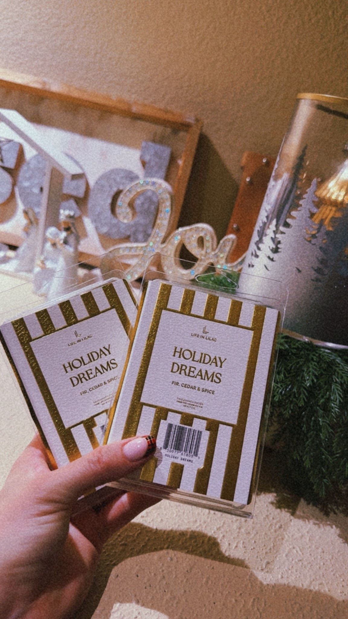 Holiday dreams ✨🎄 Been loving her wax melts lately!

#LTKHoliday #LTKHome