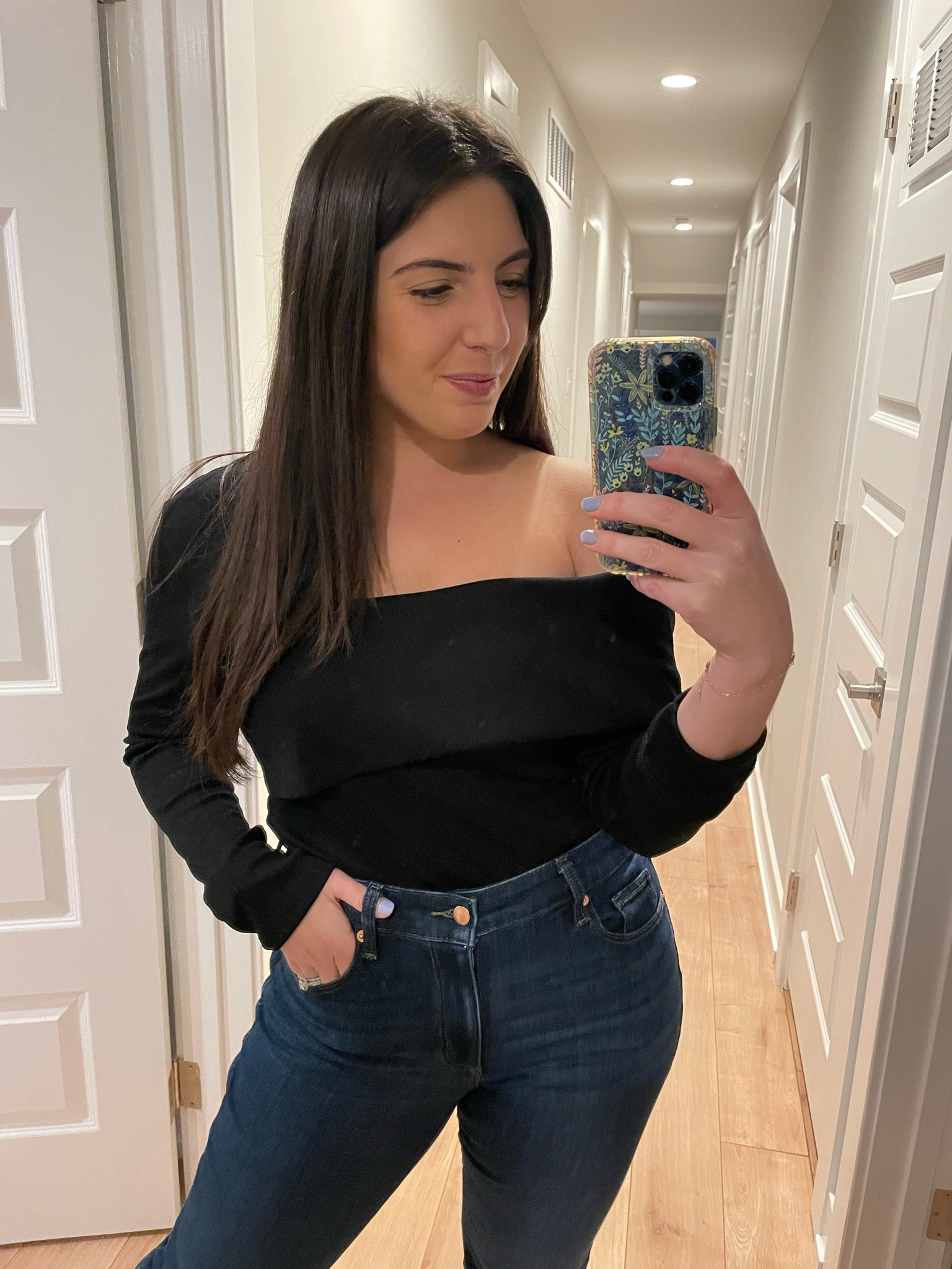 Runs TTS

Amazon sweater, black sweater, off the shoulder sweater, casual outfit, amazon fashion 

#LTKFind #LTKstyletip #LTKunder50