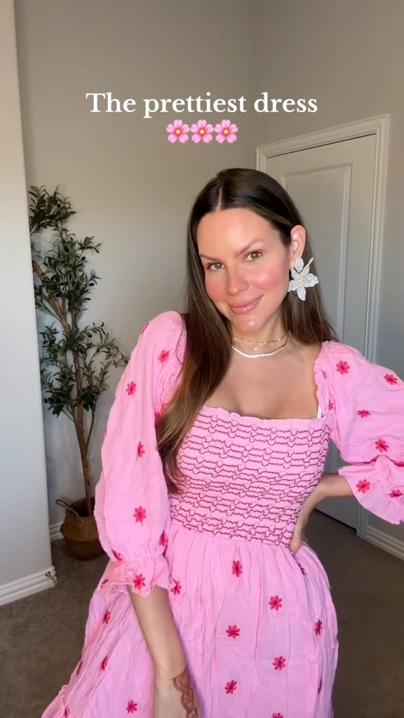 So dreamy! I’m wearing a small for reference! 

#LTKSeasonal #LTKMidsize #LTKFindsUnder100