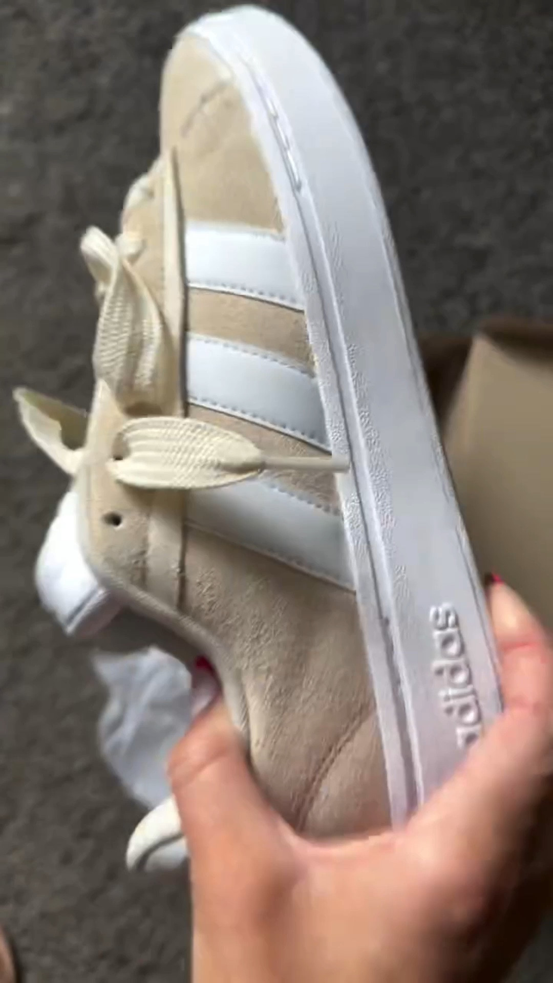 Here to share my fashion wins and fashion fails!😂
These Adidas are so cute! I know someone with very pretty ankles would look adorable in these. I am not that someone.😳
Linking these for you slender ankled beauties!😊


#LTKFindsUnder100 #LTKShoeCrush #LTKActive