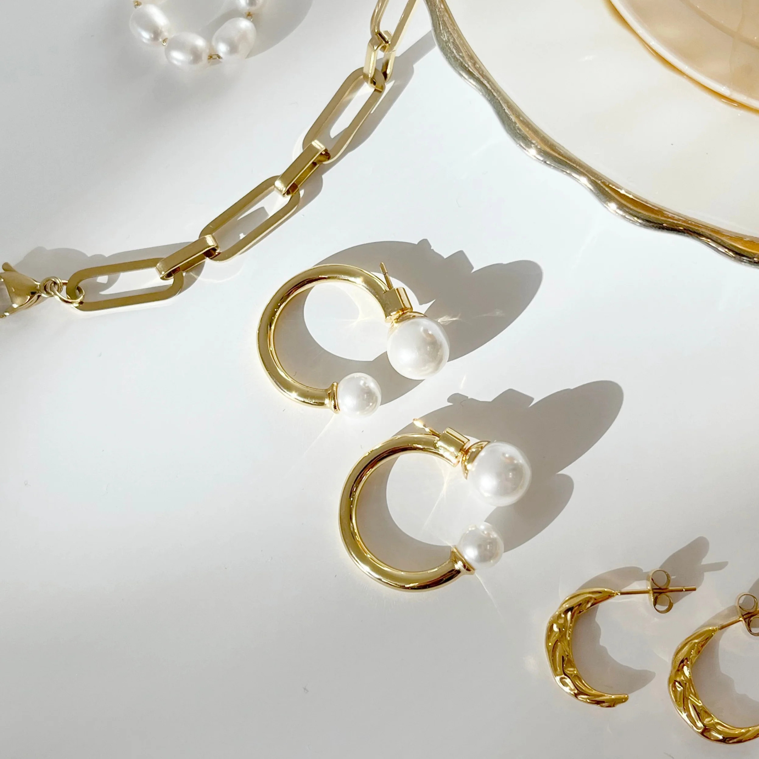 Susan Pearl Hoop Earrings | Victoria Emerson