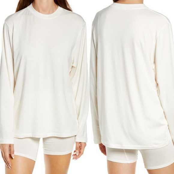 Skims boyfriend long sleeve t-shirt | Poshmark