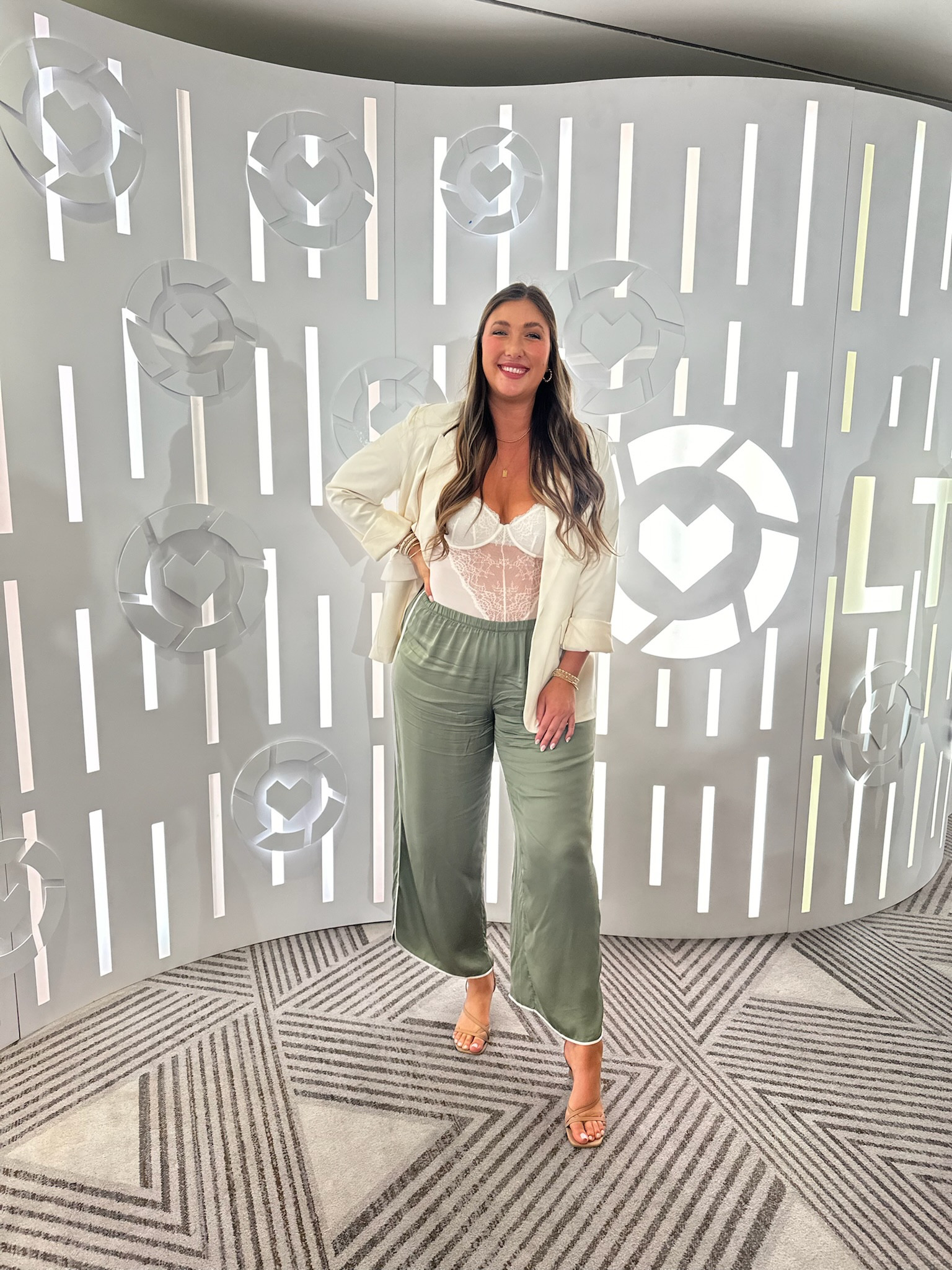 LTKCon day 2 outfit! These pants are so comfy and when dressed up perfect for teachers! Wearing tts xl! 

#LTKCon #LTKStyleTip