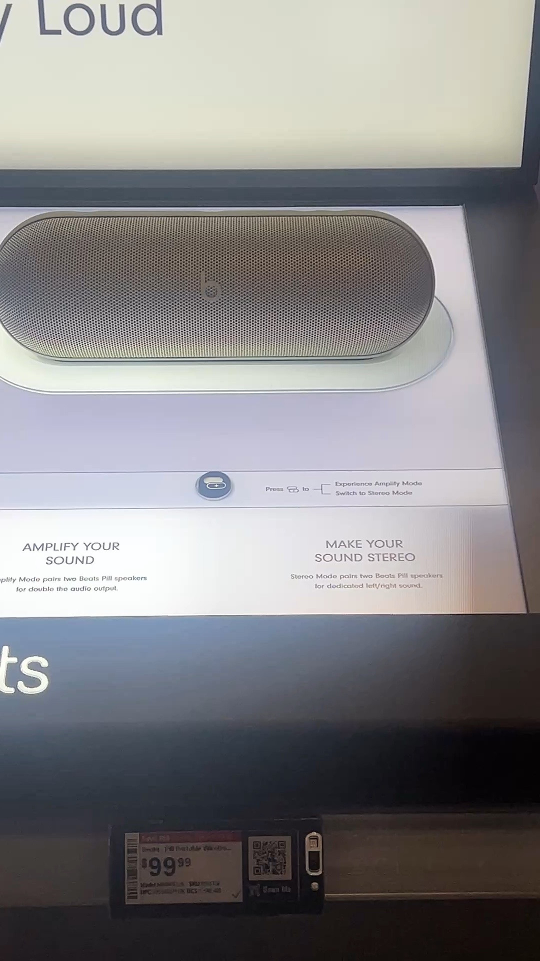 Beautiful speaker, great for summer beach trips and more! 