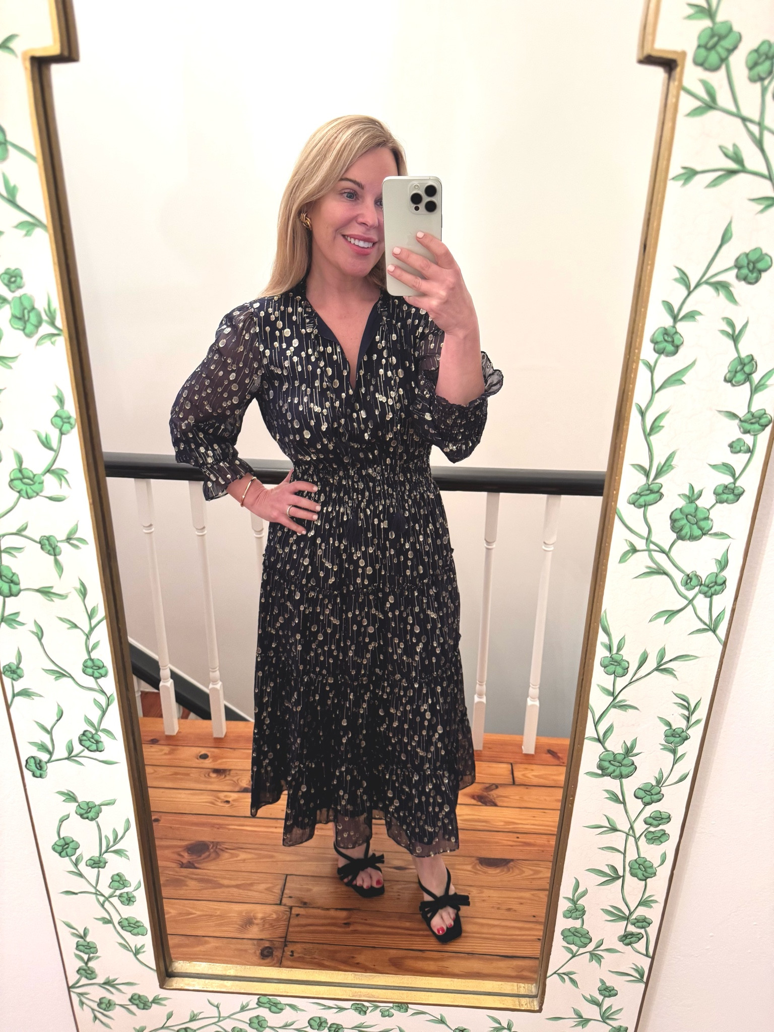 Navy and gold for all your winter parties.  I’ve got big plans for this on NYE 

#LTKParties #LTKStyleTip #LTKWatchNow