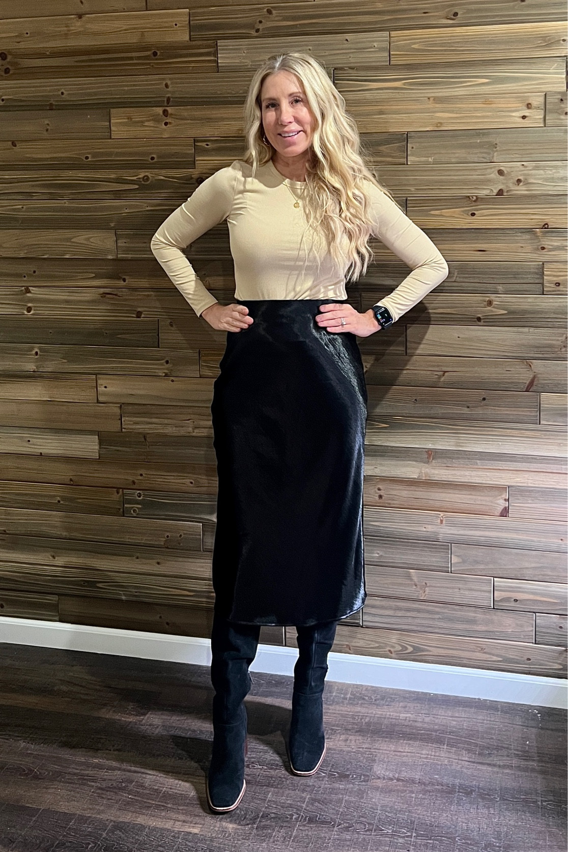 #holidayoutfit #workwear #kneehighboots #blackskirt #suedeboots #samedelman #holidays #boots 

#LTKover40 #LTKHoliday #LTKshoecrush