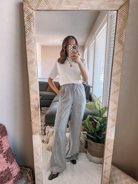 Teacher outfit idea 🍎 wearing a xs top and xs pants

Teacher outfit | teacher Tuesday | classroom style | outfit idea | classroom outfit | teacher style 



#LTKstyletip