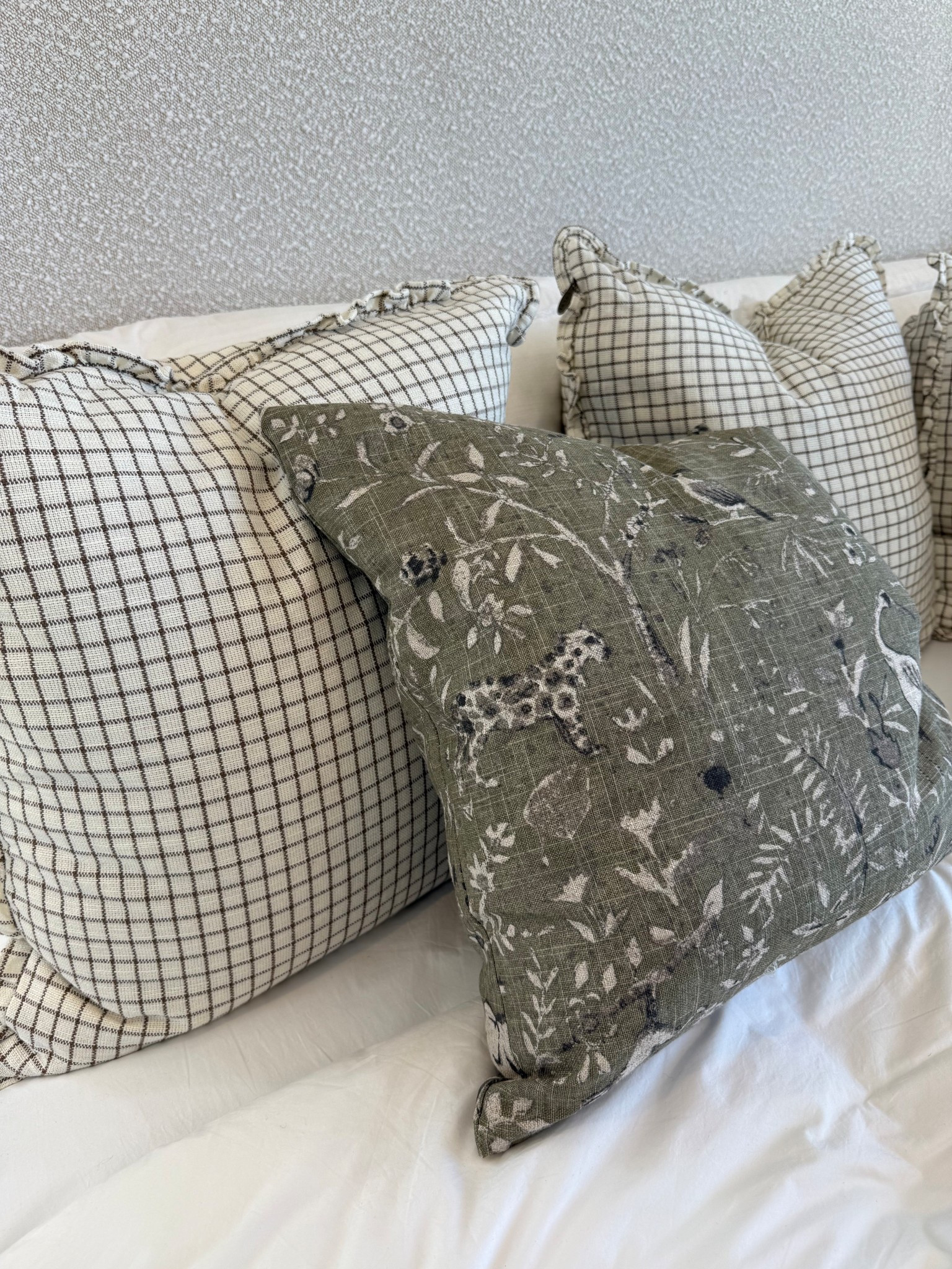 Had to share my pillows again! Love this popular designer brand and the rugs! Low stock on my green pillow! ✨

#LTKHome #LTKSaleAlert