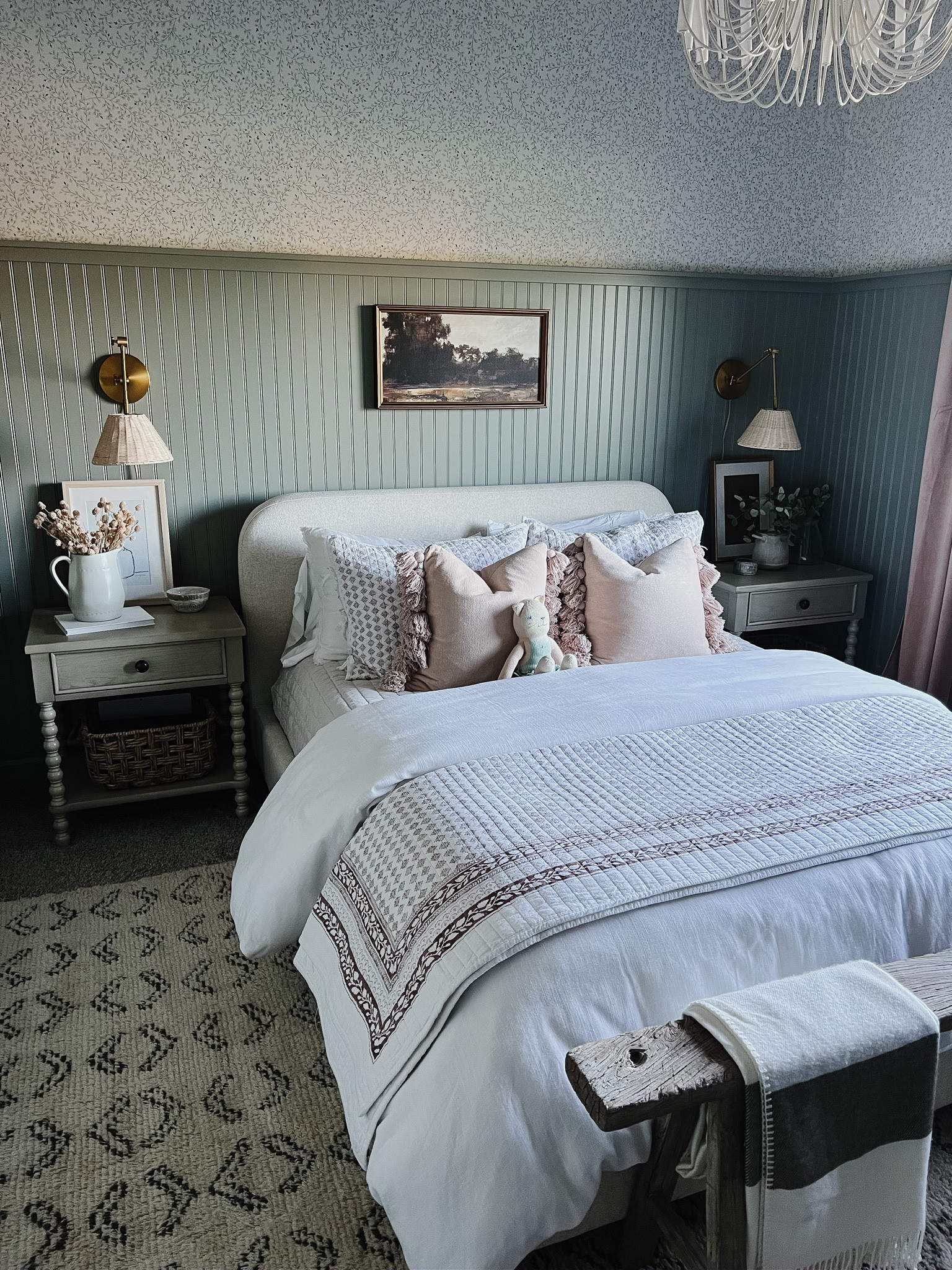 I shared in stories yesterday that we moved Piper’s bedroom around! Although I love the layout seen here, I know what it’s like to be little and want to move my room around. I’m linking all of her pieces here, all so beautiful with tons of layers and texture! 

#LTKhome #LTKkids #LTKstyletip