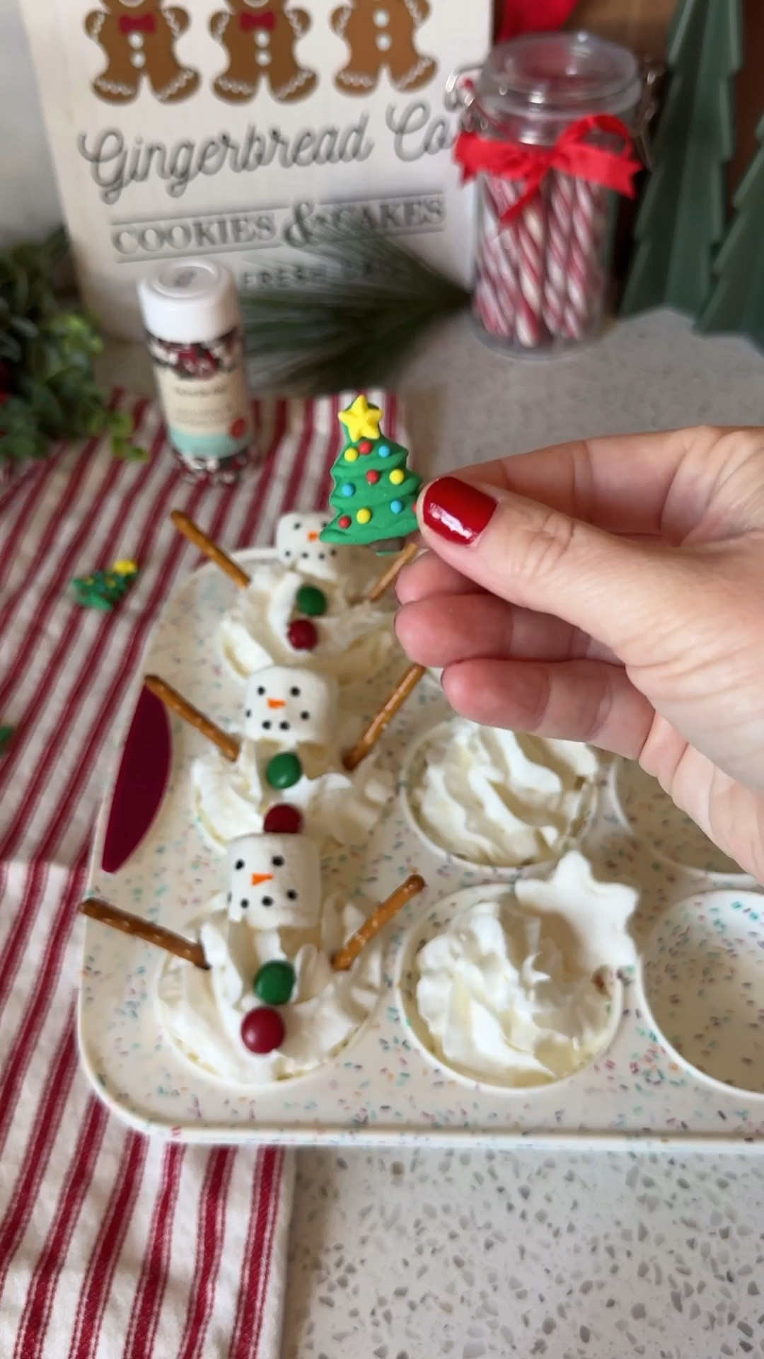 Snowman topper

#marshmallow #snowman #hotcocoa #hotchocolate #christmas #christmasdrinks #holidaydrink #christmasdecor #mug #vase #muffinpan 

#LTKHoliday #LTKSeasonal #LTKGiftGuide