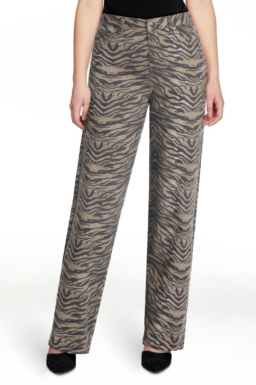 Madden NYC Women's Zebra Print 90's Jeans, 32" Inseam, Sizes 00-18 | Walmart (US)