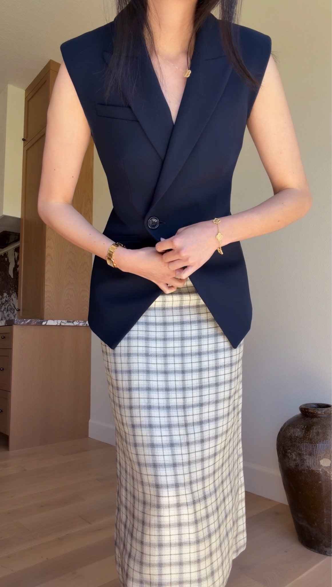 Get ready with me for work 👩🏻‍💻 …and sharing a longtime style secret of mine! These shorts are anti-chafing, velvety soft and cooling. I just *feel* better when I’m wearing them under my skirts and dresses!

@thighsociety #ThighSocietyPartner
#classicstyle
#OOTD
#businesscasual
#modernworkwear
#officeoutfit

#LTKgrwm #LTKstorytime #LTKSeasonal