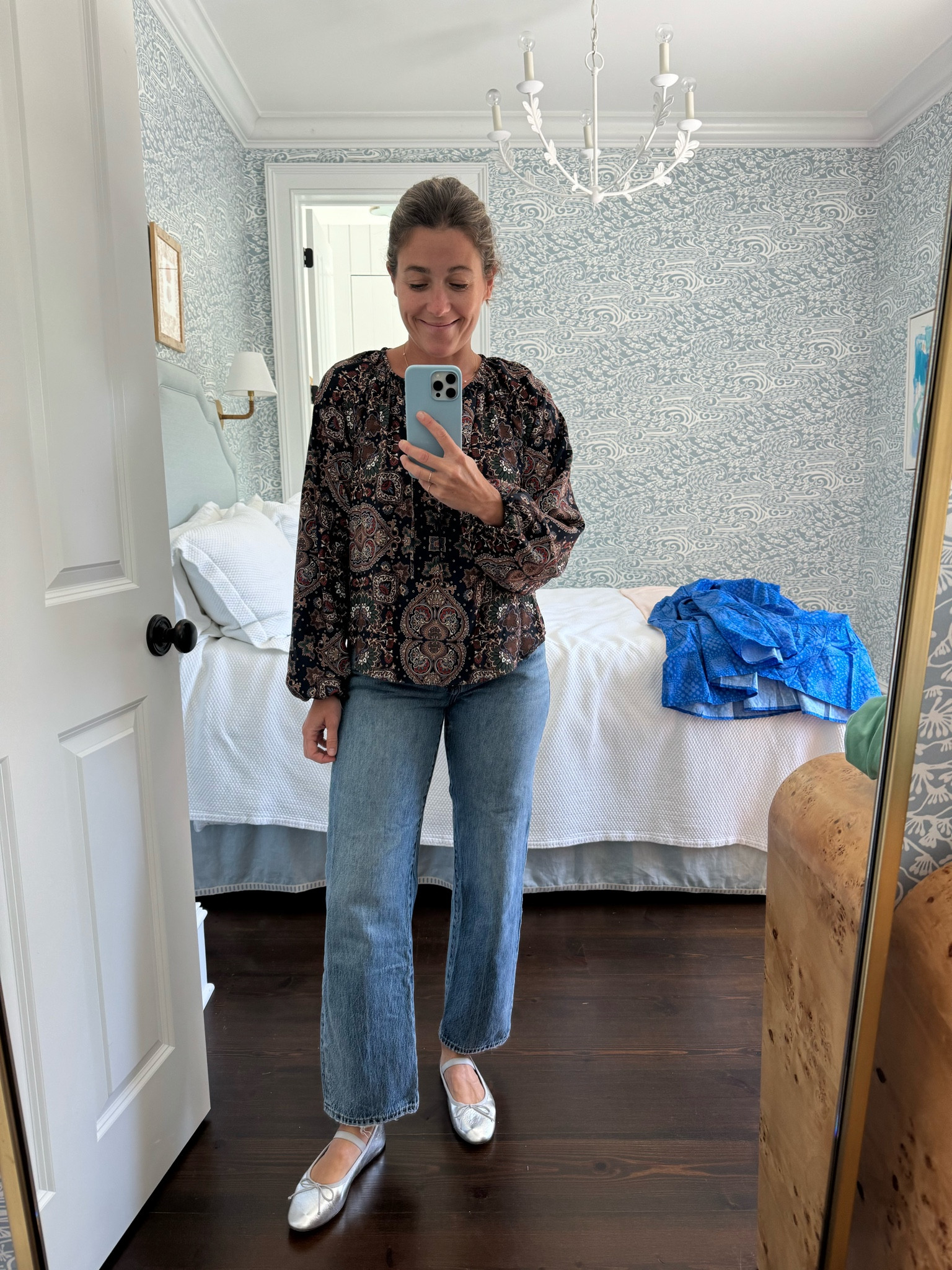 Small in top, 26 in jeans!