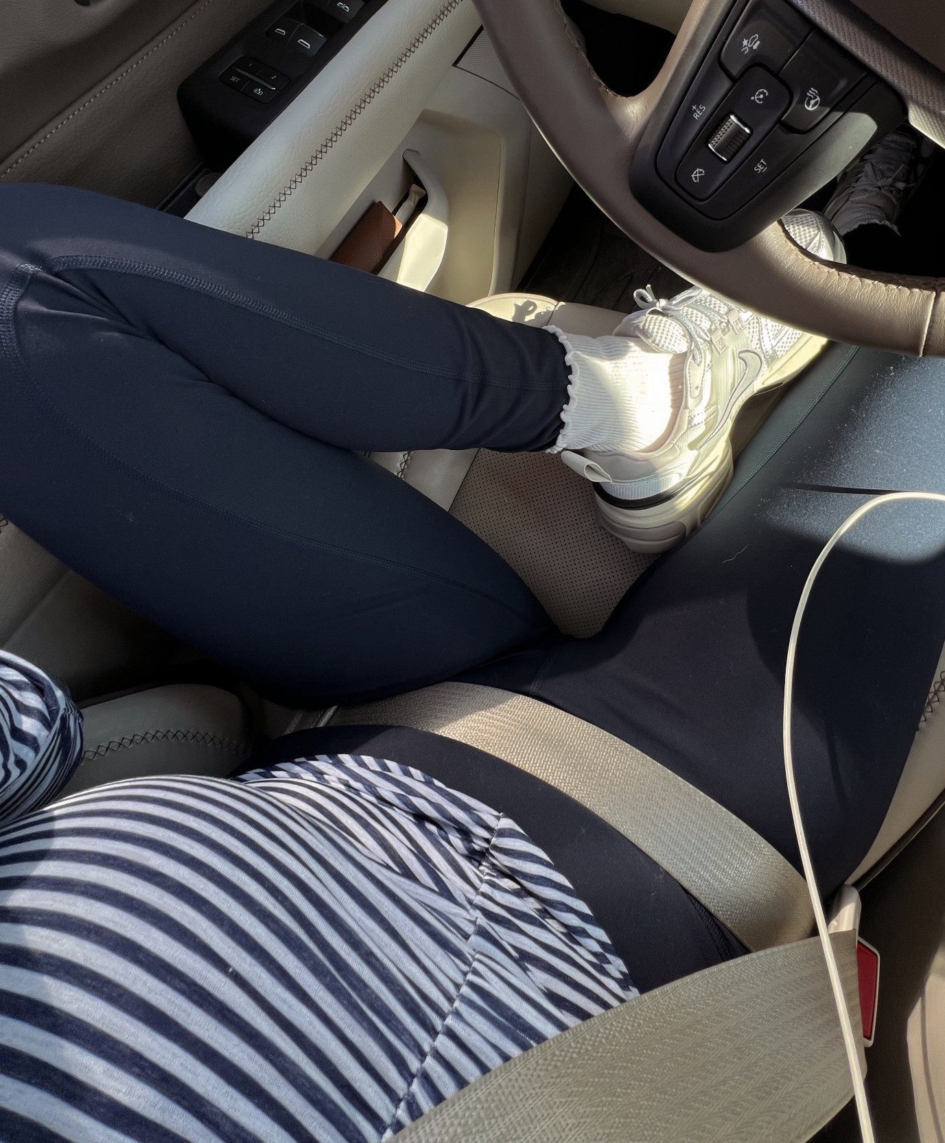 my top is under $10 🤯

stripes | ypb | workout | athleisure

#LTKSaleAlert #LTKActive #LTKootd