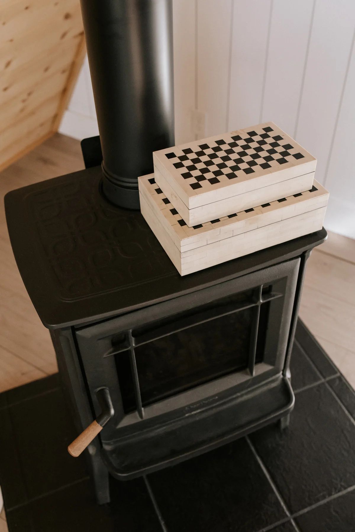 Ensley Checkered Box - 2 Sizes | THELIFESTYLEDCO