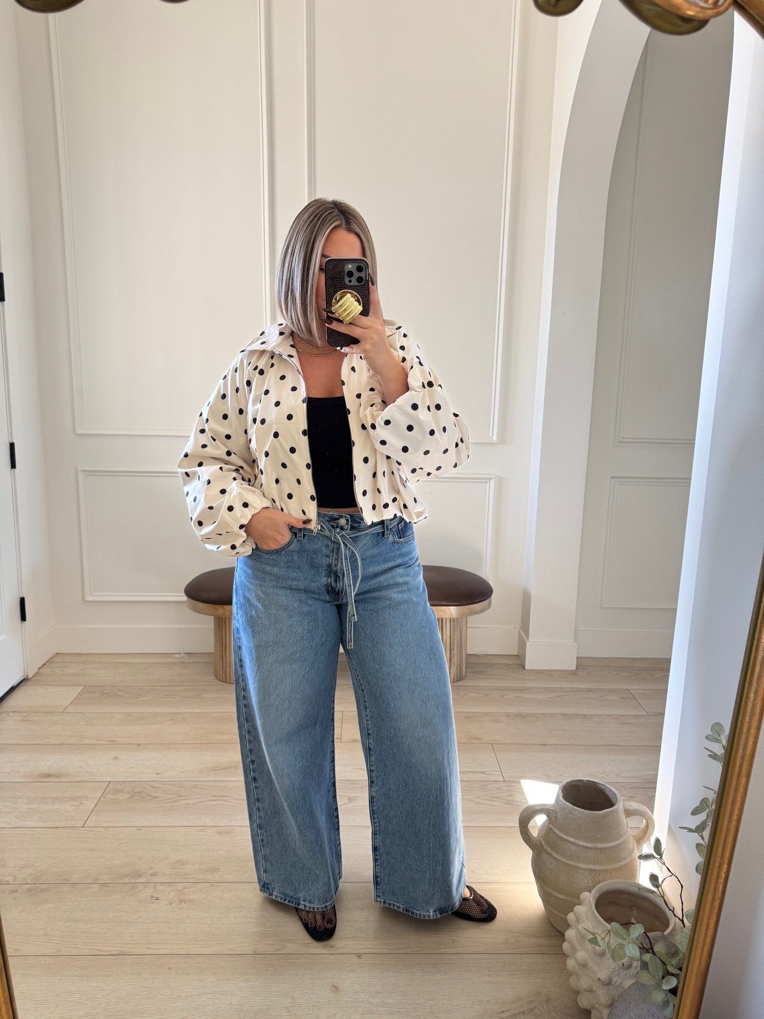 Jacket L 
Jeans 32 ( most worn jeans this month) been reaching for these everytime I have wore jeans. 
Tank M/L 
Shoes size 10 don’t size up in these they ran a little big